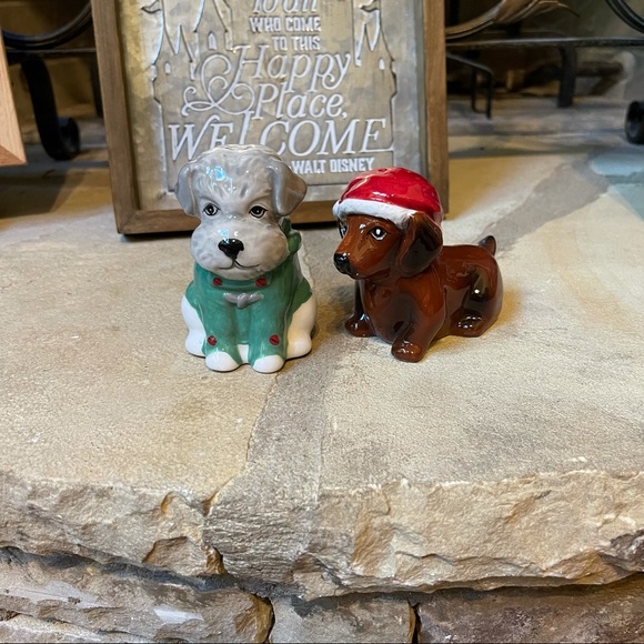 New Set of Christmas Schnauzer and Dachshund Dog Salt and Pepper Shakers - Picture 1 of 12